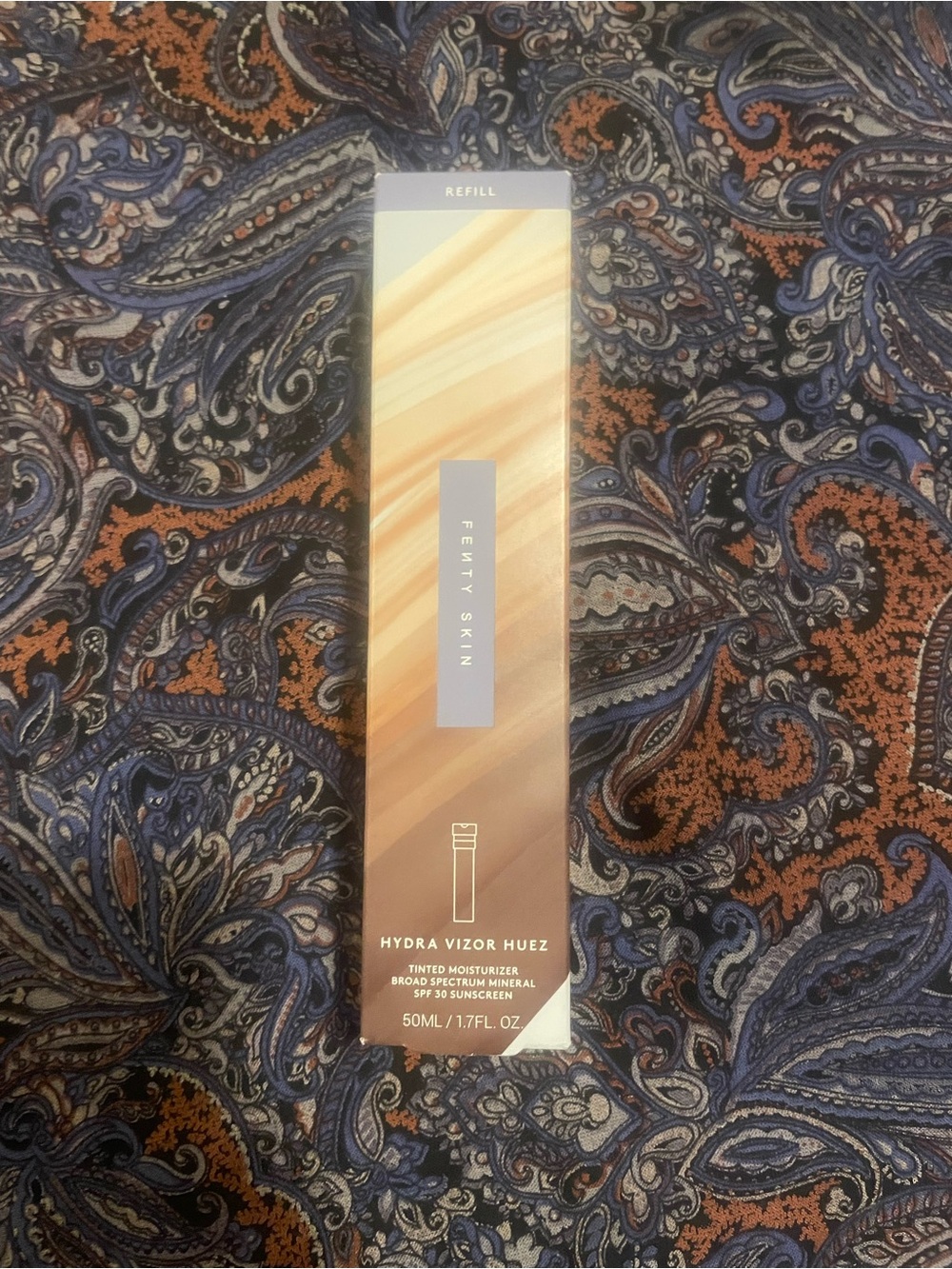 NIB Fenty skin Hydra Vizor Huez Tinted sunscreen Refill shade 3
